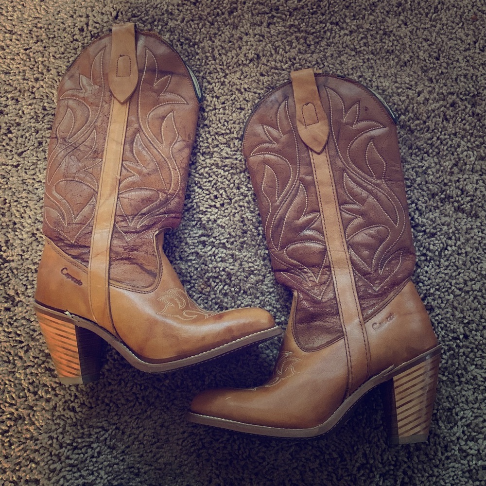 Vintage 1970’s caramel boho cowgirl boots